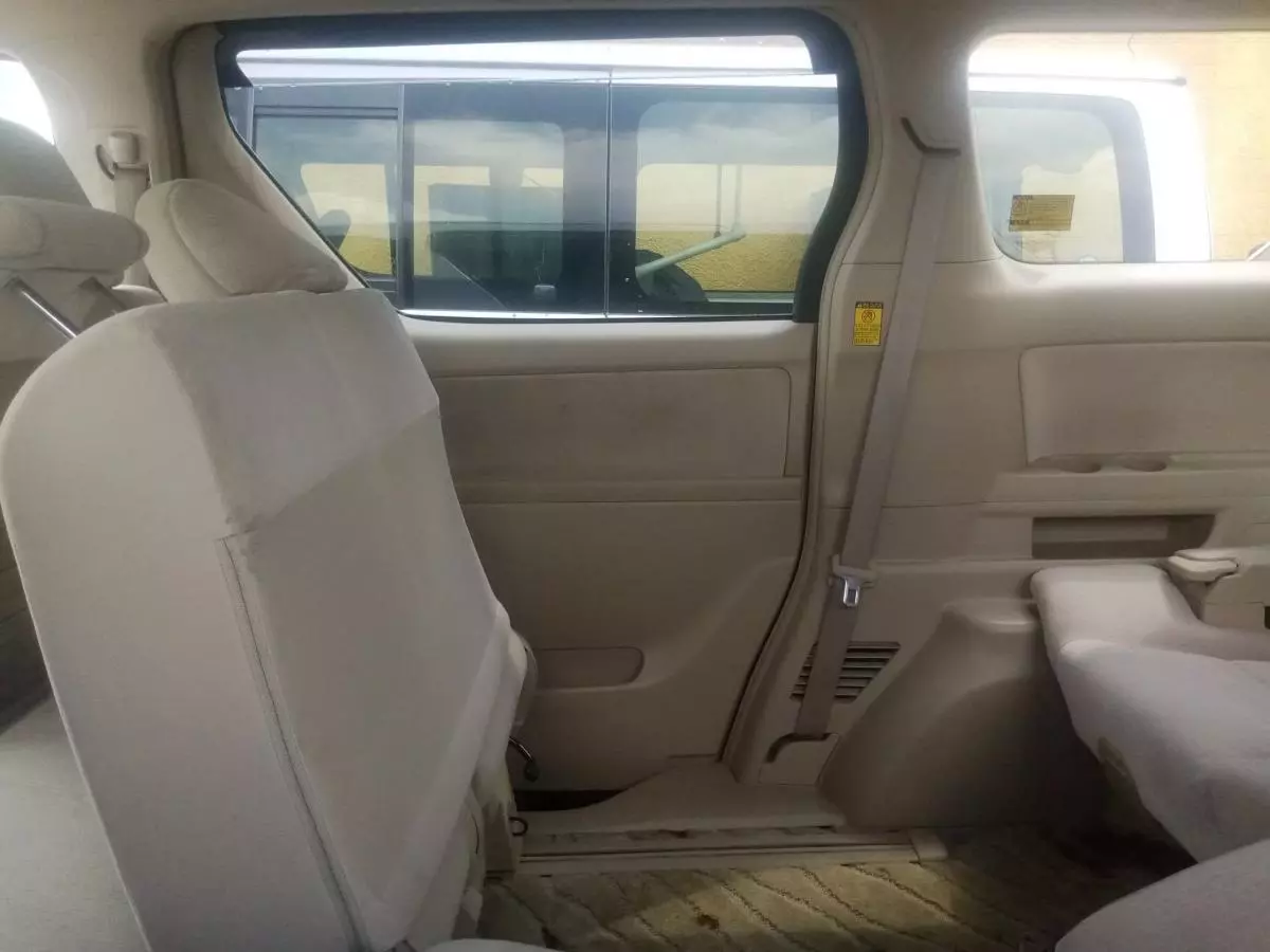 Toyota Alphard   - 2010