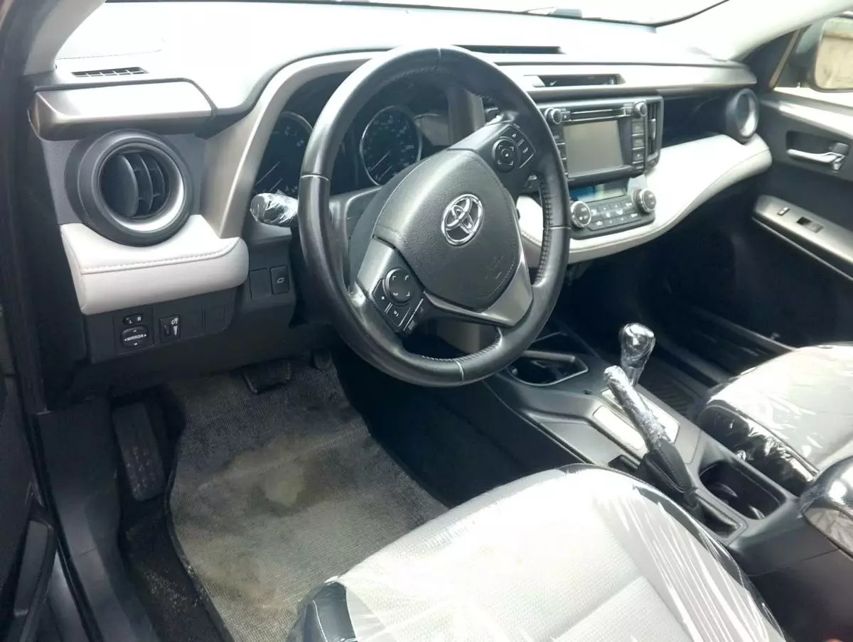 Toyota RAV 4   - 2016