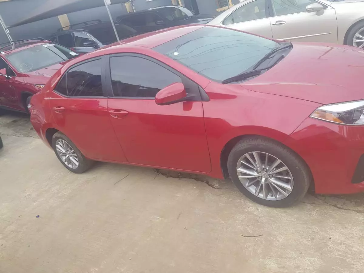 Toyota Corolla   - 2014