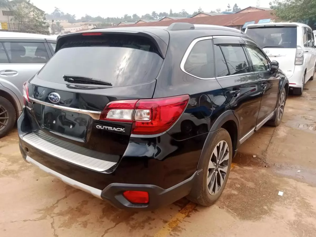 Subaru Outback   - 2015