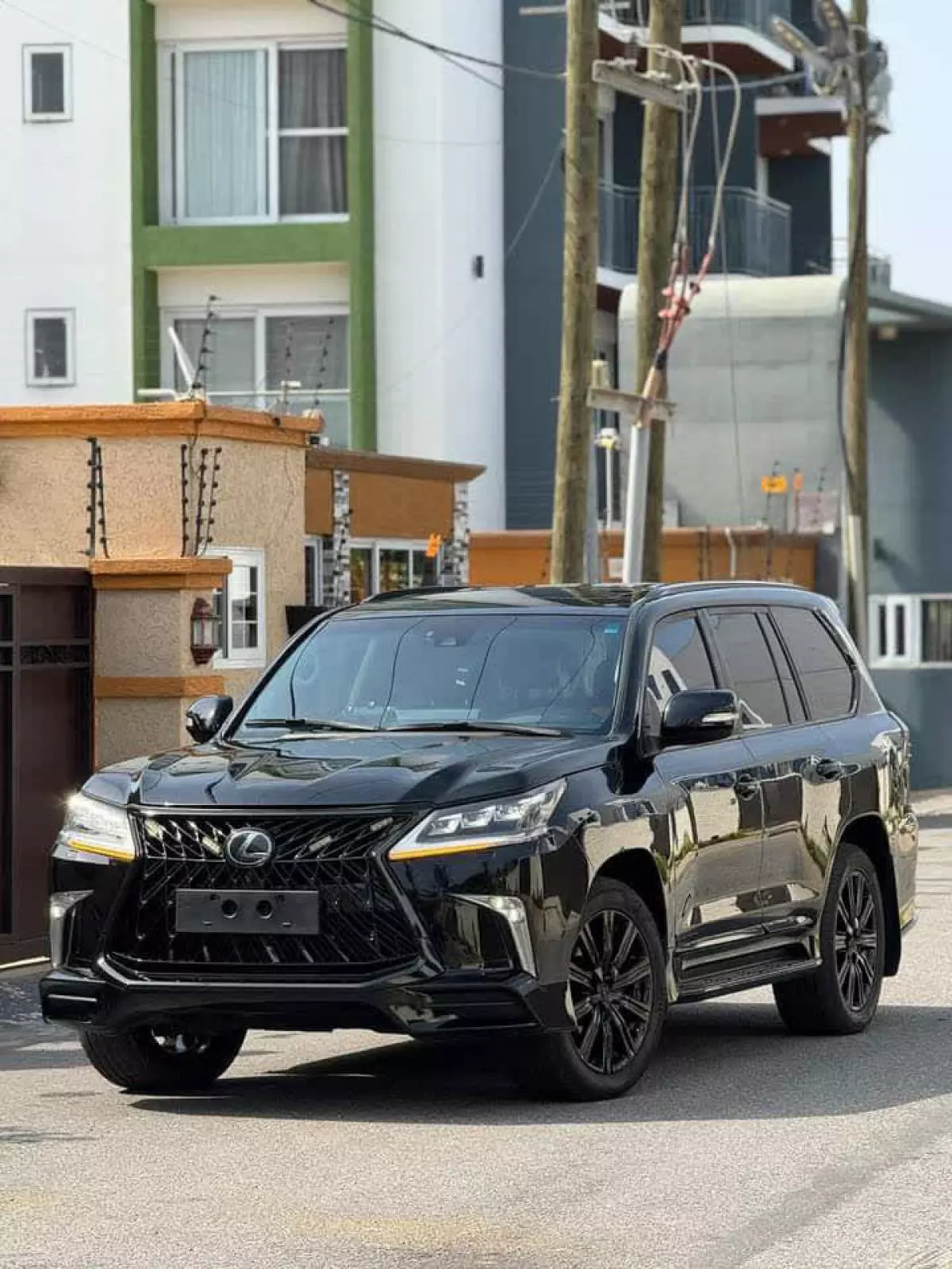 Lexus LX 570   - 2020