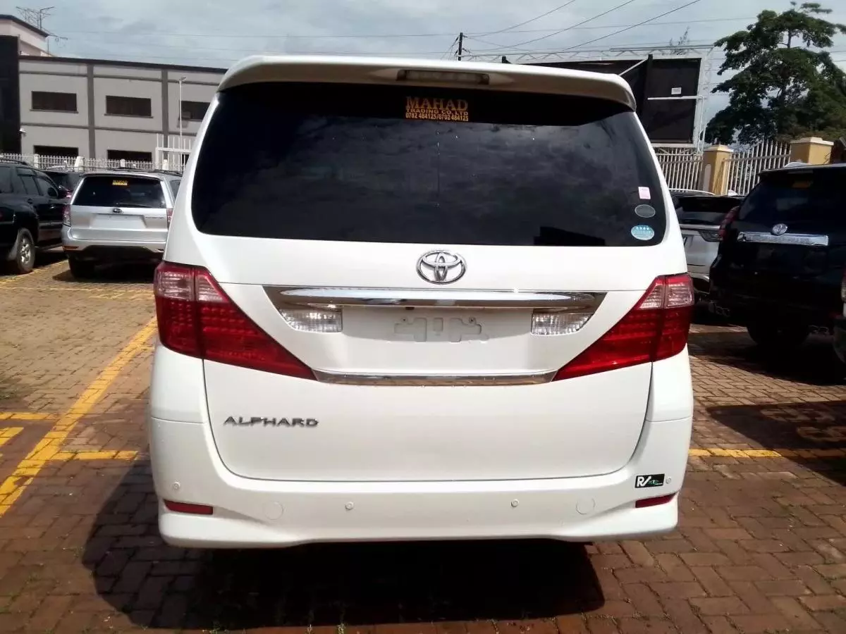 Toyota Alphard - 2010