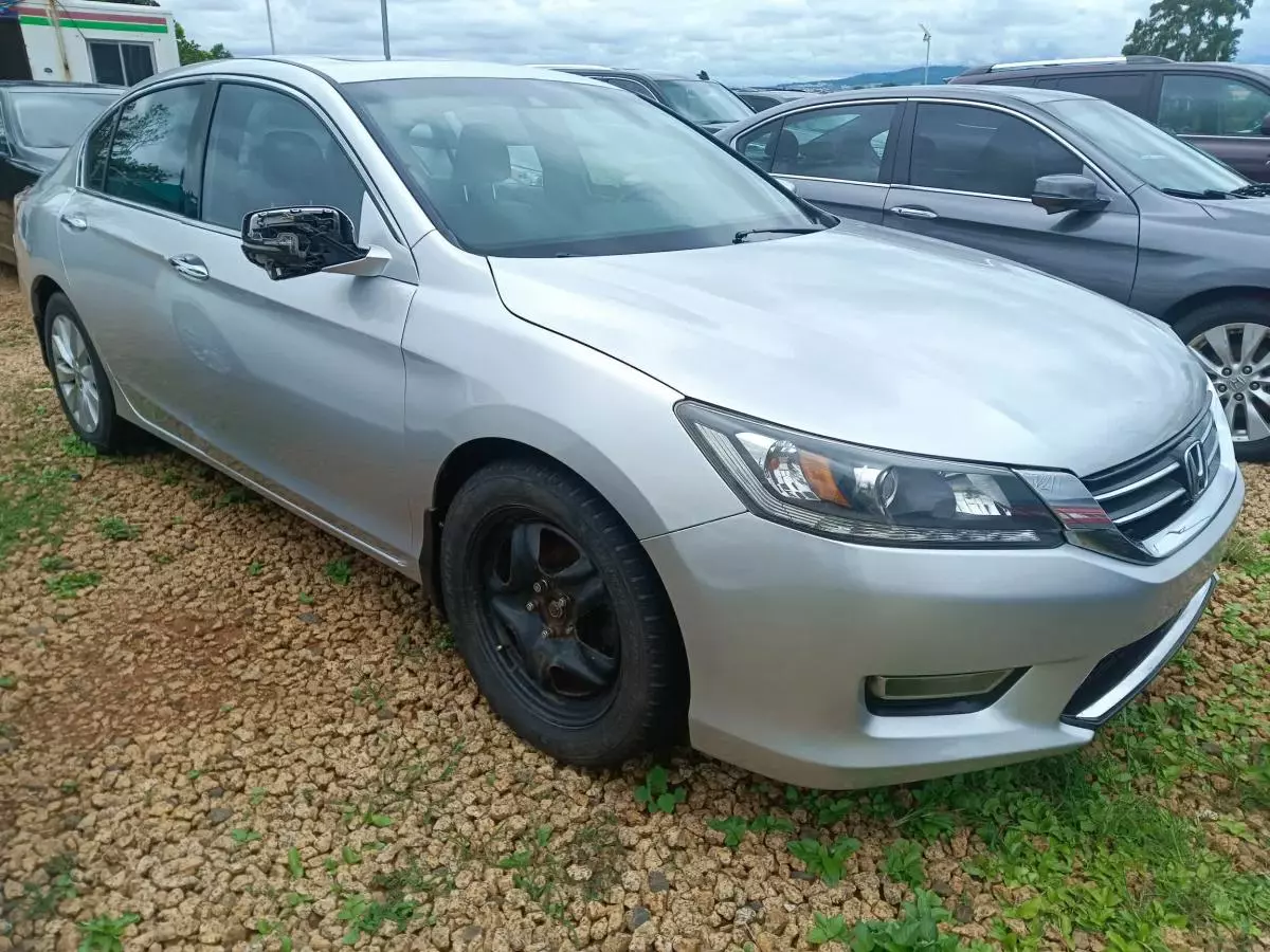 Honda Accord - 2015