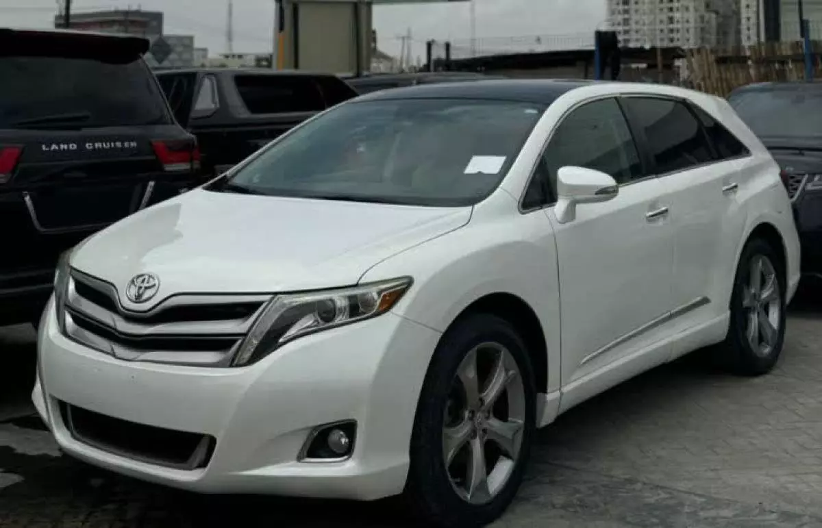 Toyota Venza   - 2013