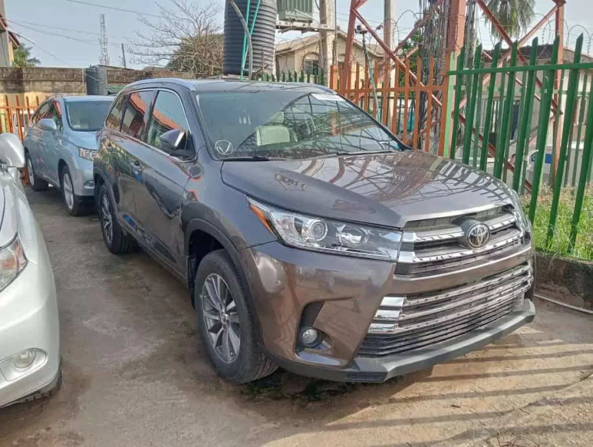 Toyota Highlander   - 2018