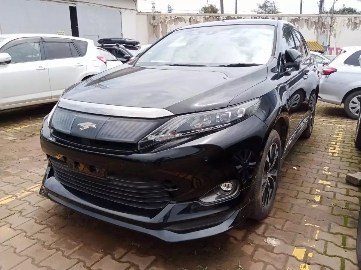 Toyota Harrier   - 2015