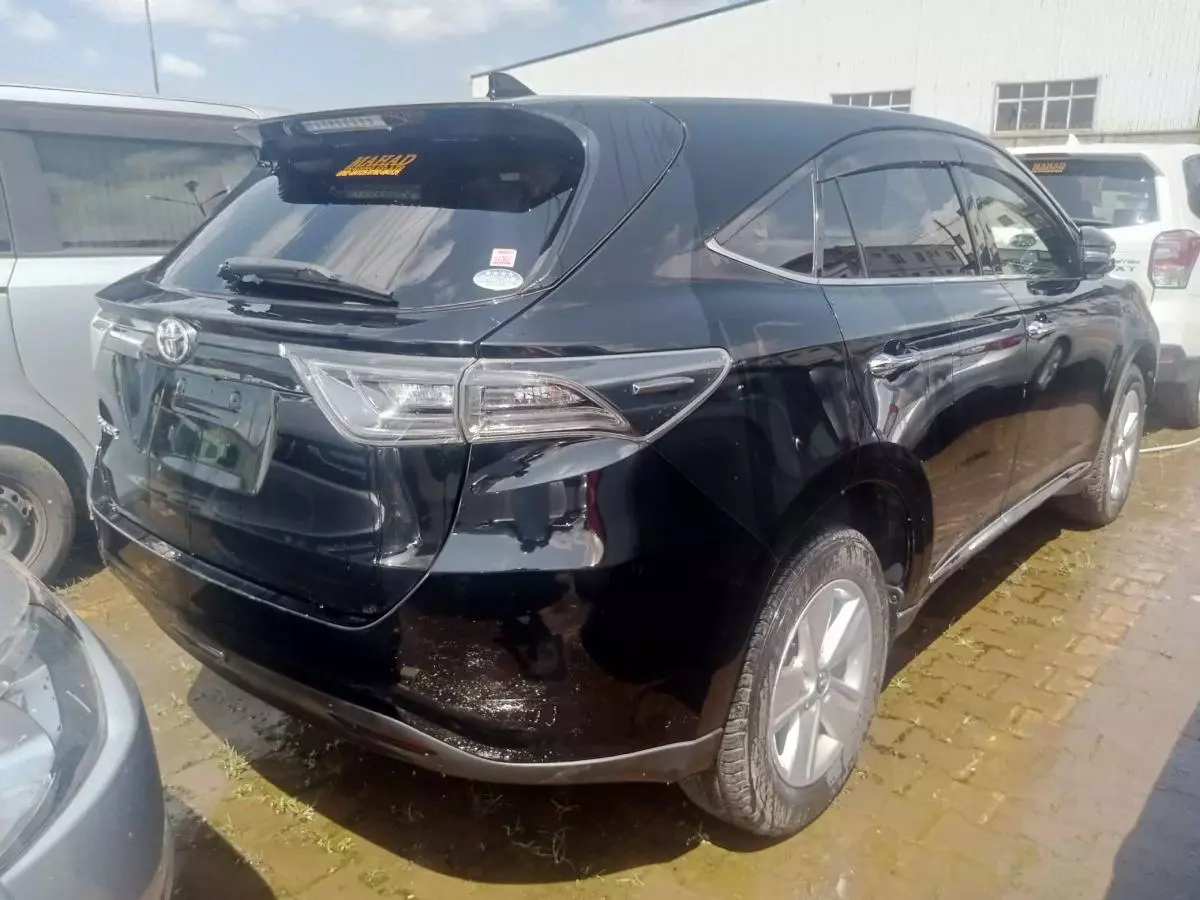 Toyota Harrier   - 2015