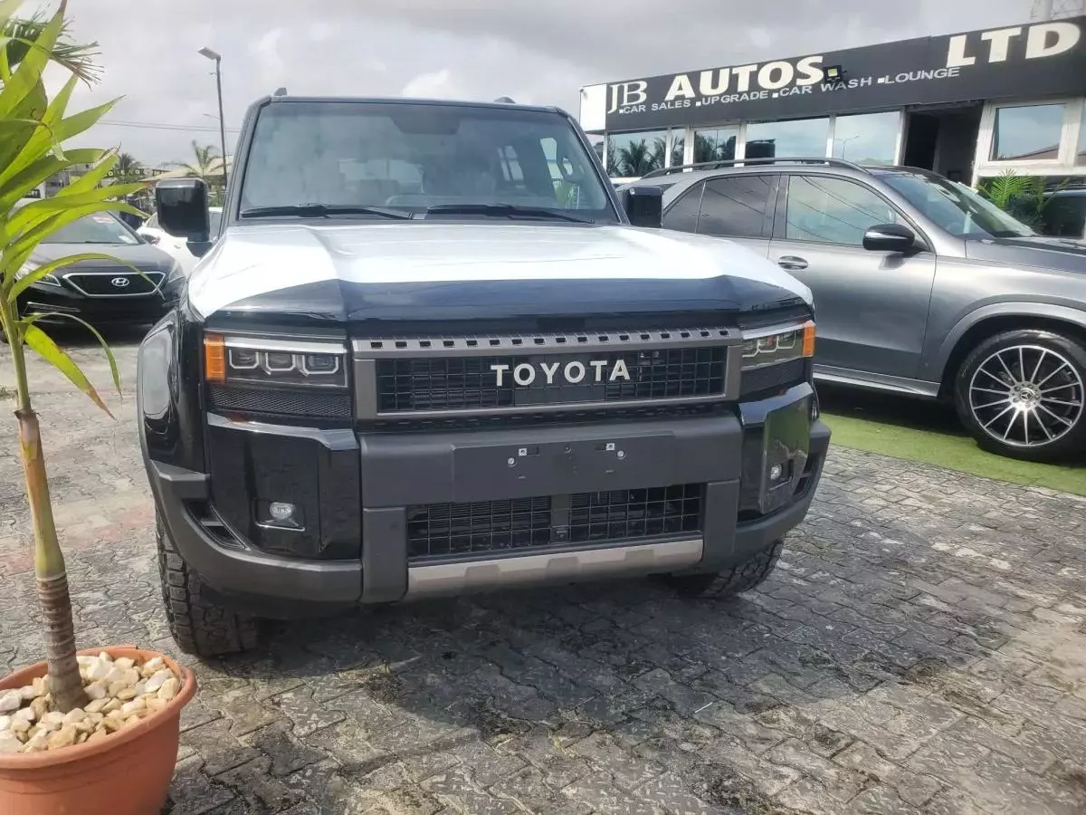 Toyota Landcruiser Prado   - 2022