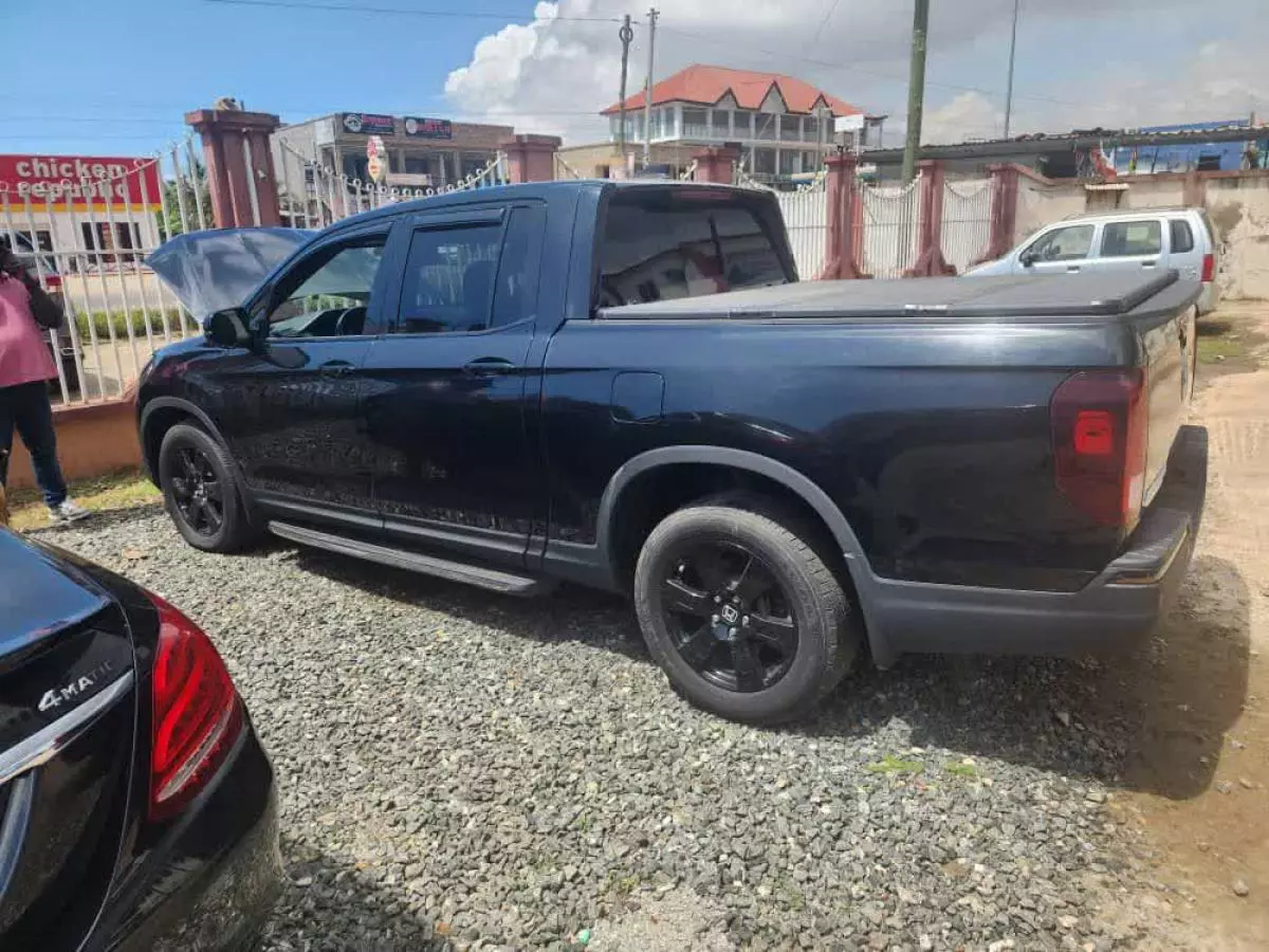 Honda Ridgeline   - 2017