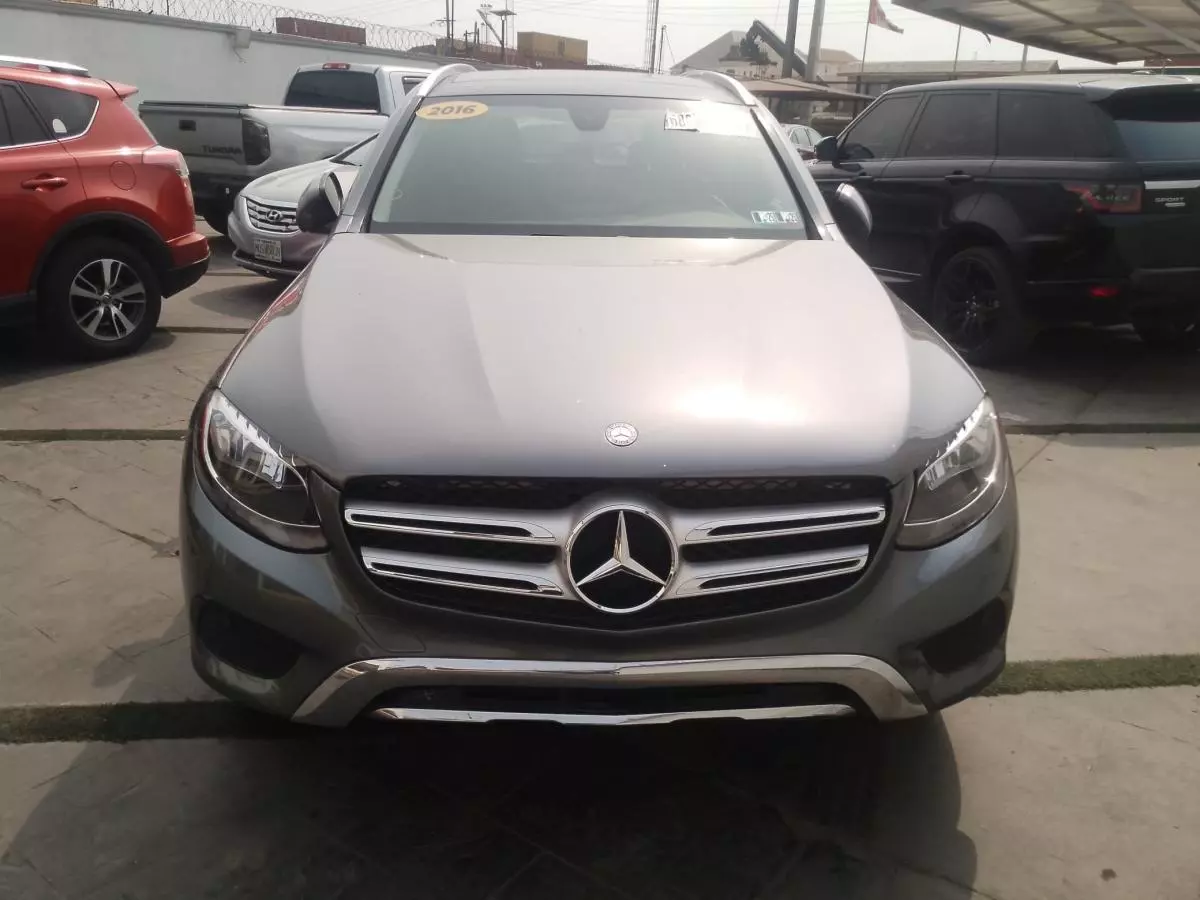 Mercedes-Benz GLC 300   - 2016