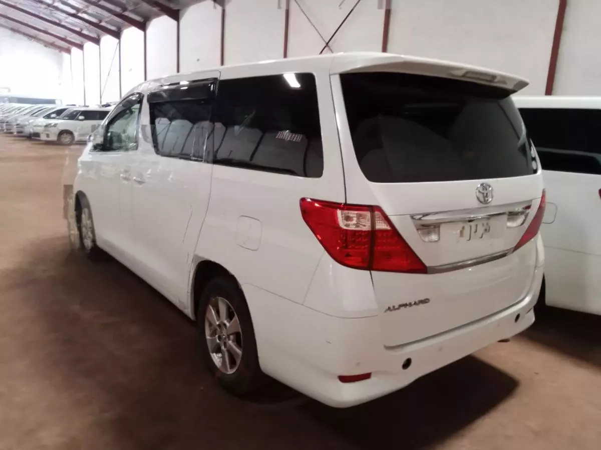 Toyota Alphard   - 2009