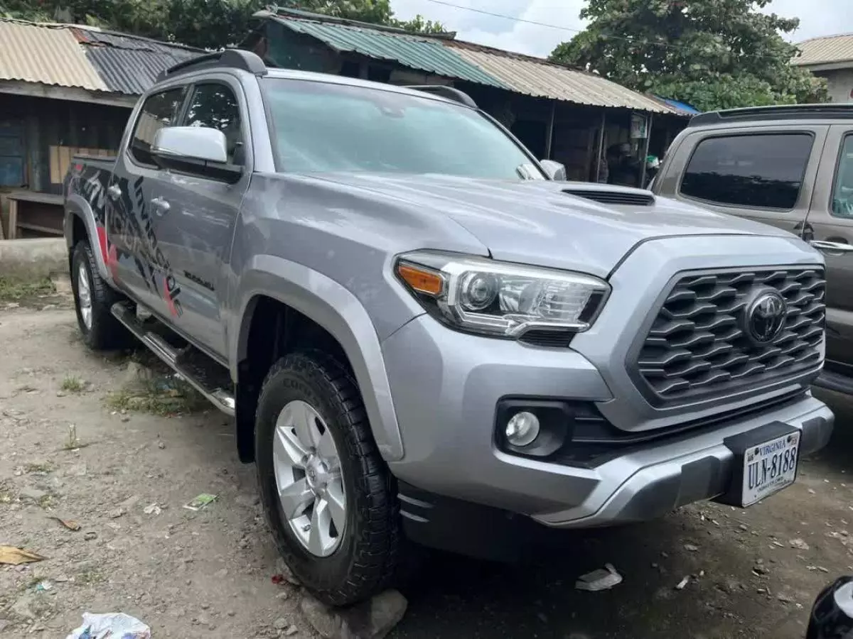 Toyota Tacoma   - 2021