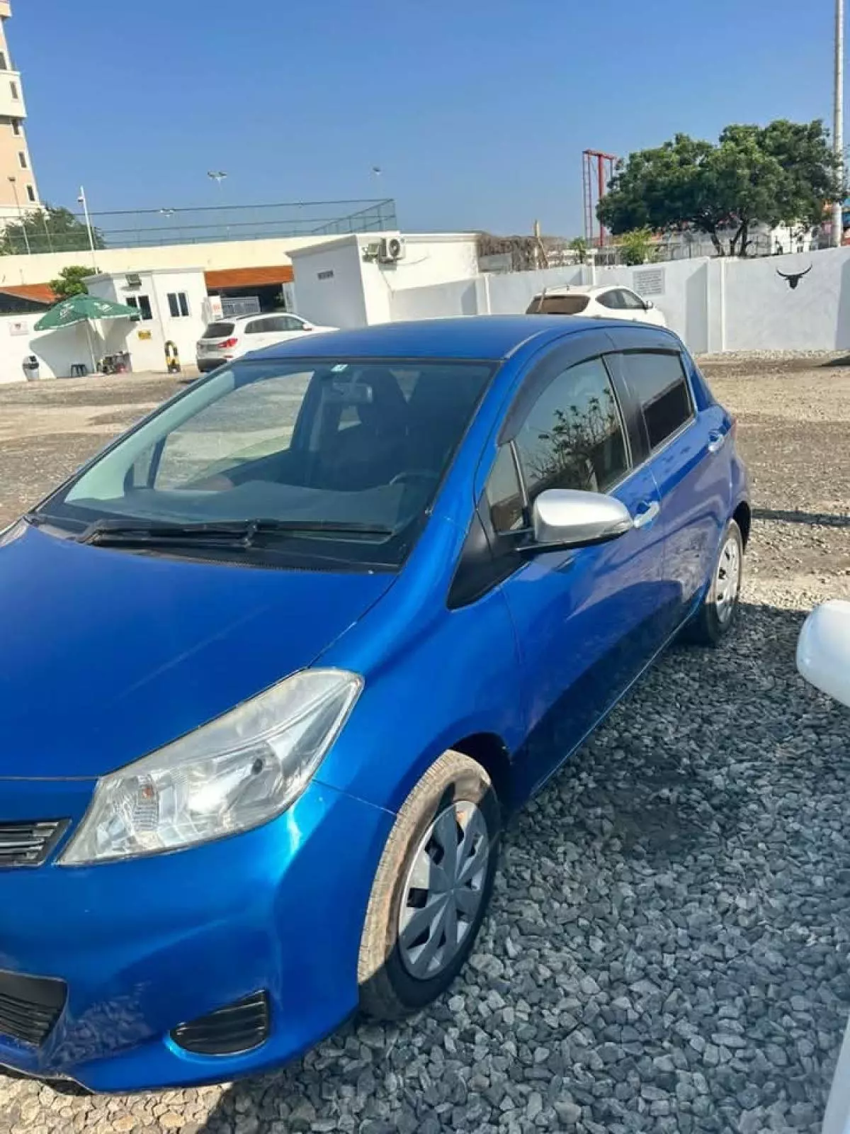 Toyota Vitz   - 2013