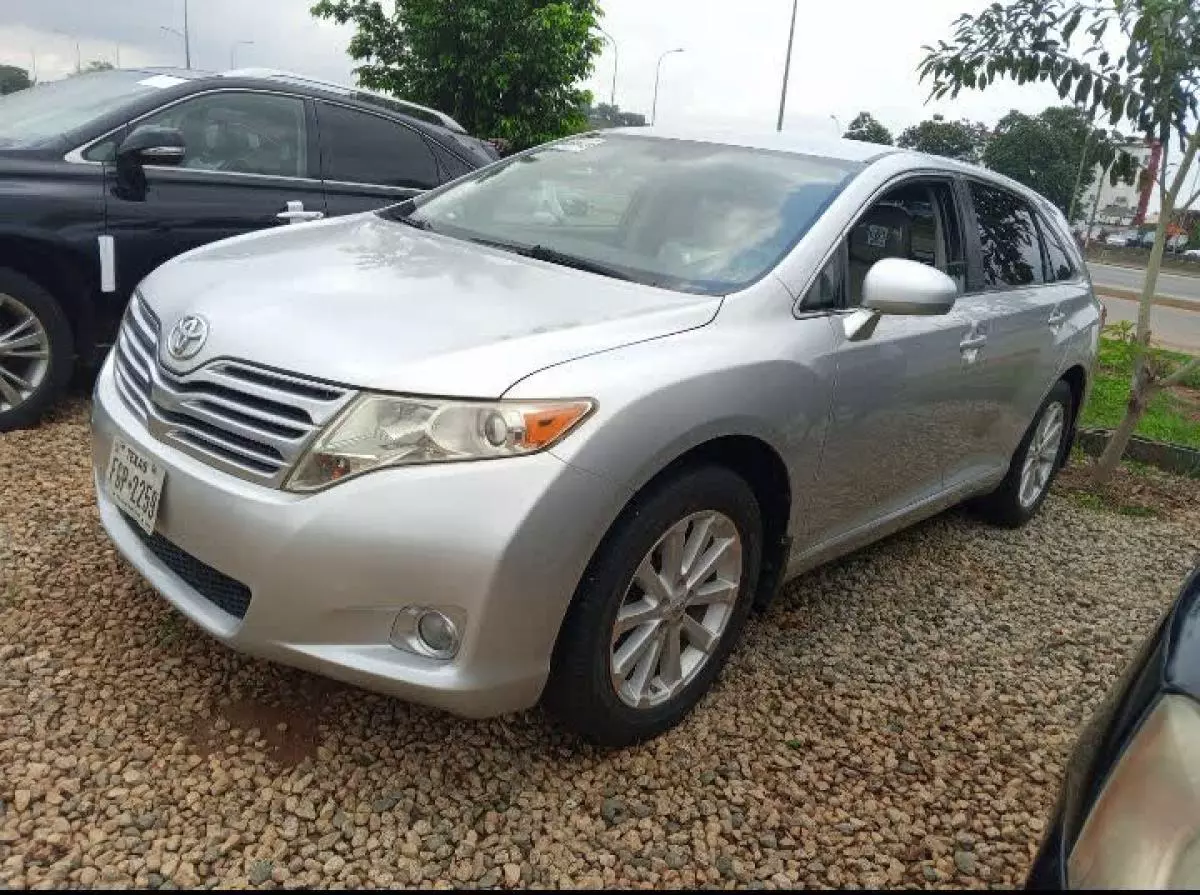 Toyota Venza - 2010