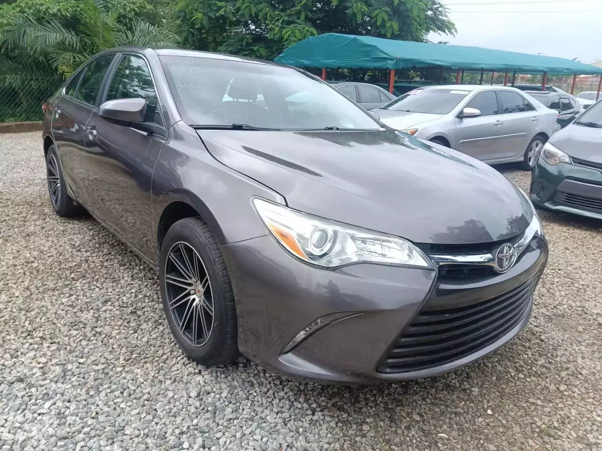 Toyota Camry   - 2017