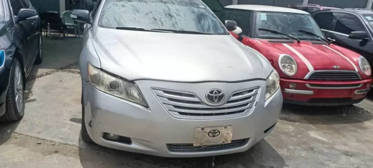 Toyota Camry   - 2007