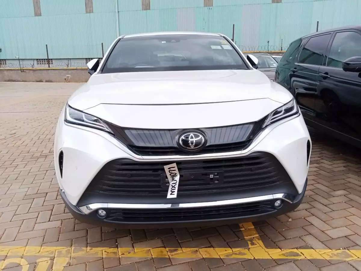 Toyota Harrier   - 2020