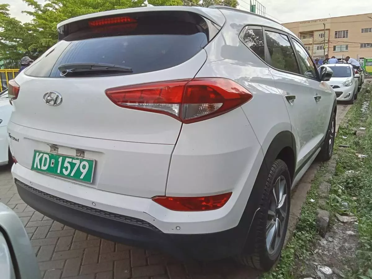 Hyundai Tucson   - 2017