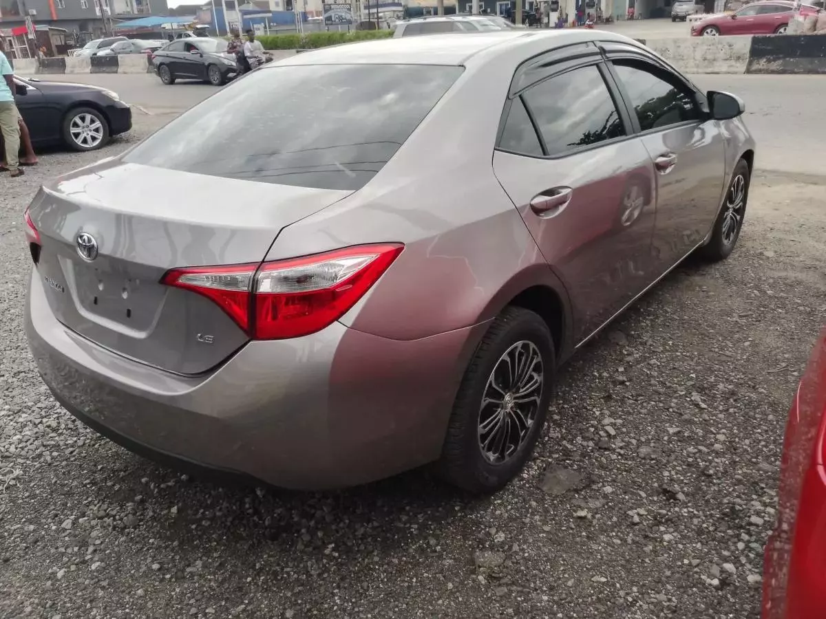 Toyota Corolla   - 2014