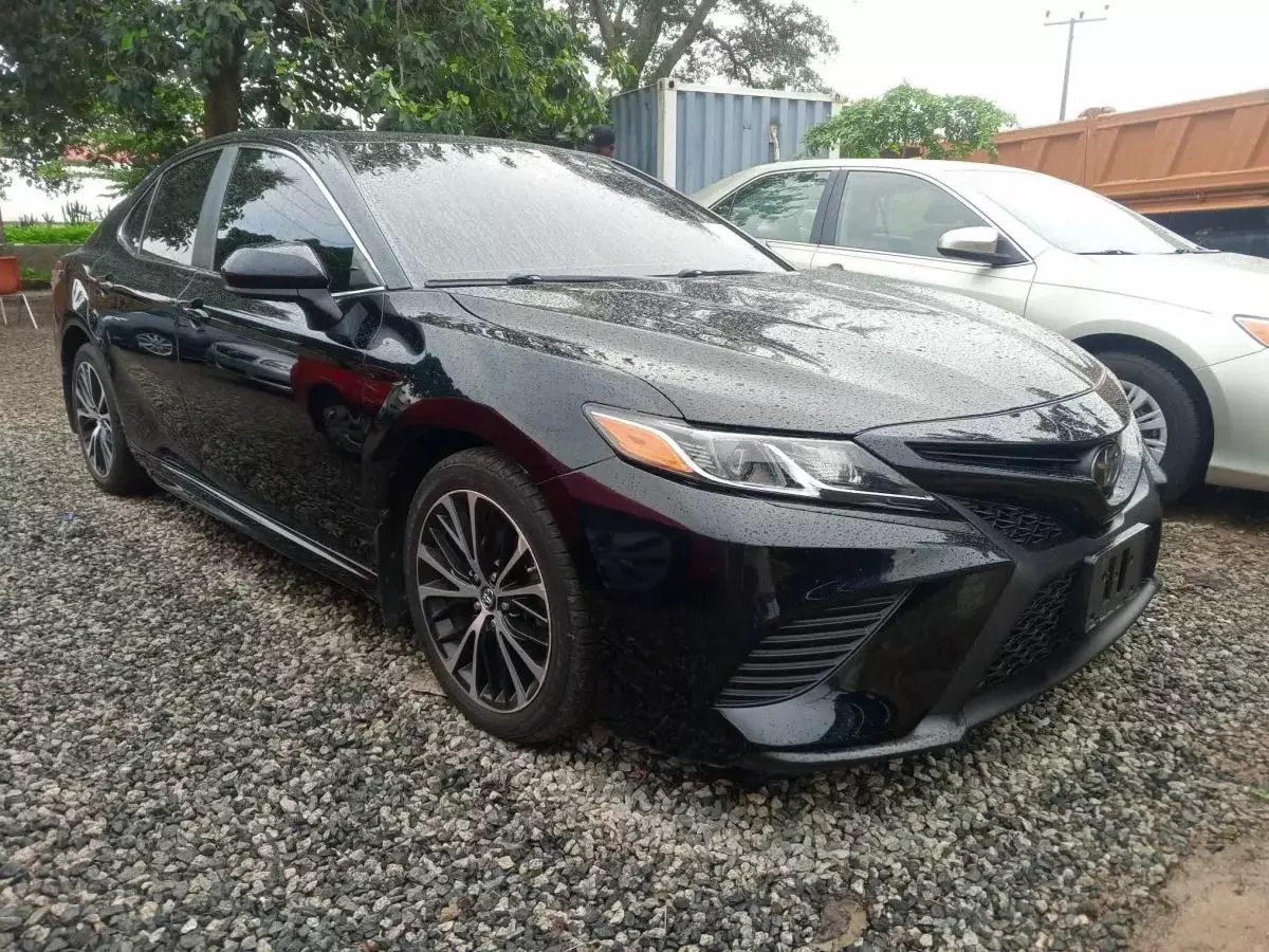 Toyota Camry   - 2019