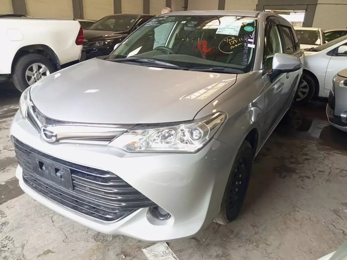 Toyota Fielder  - 2016