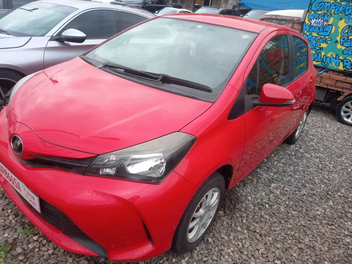 Toyota Vitz   - 2014