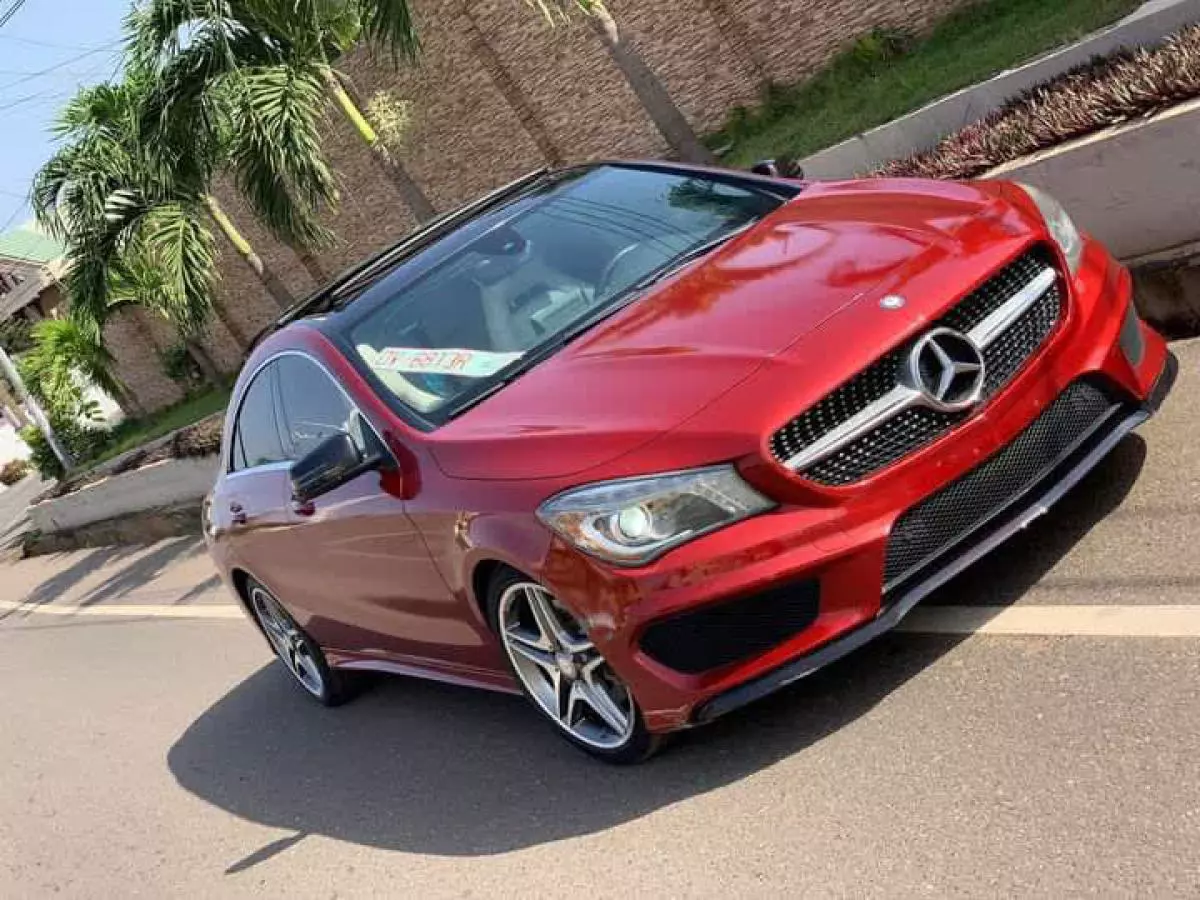 Mercedes-Benz CLA 250   - 2015