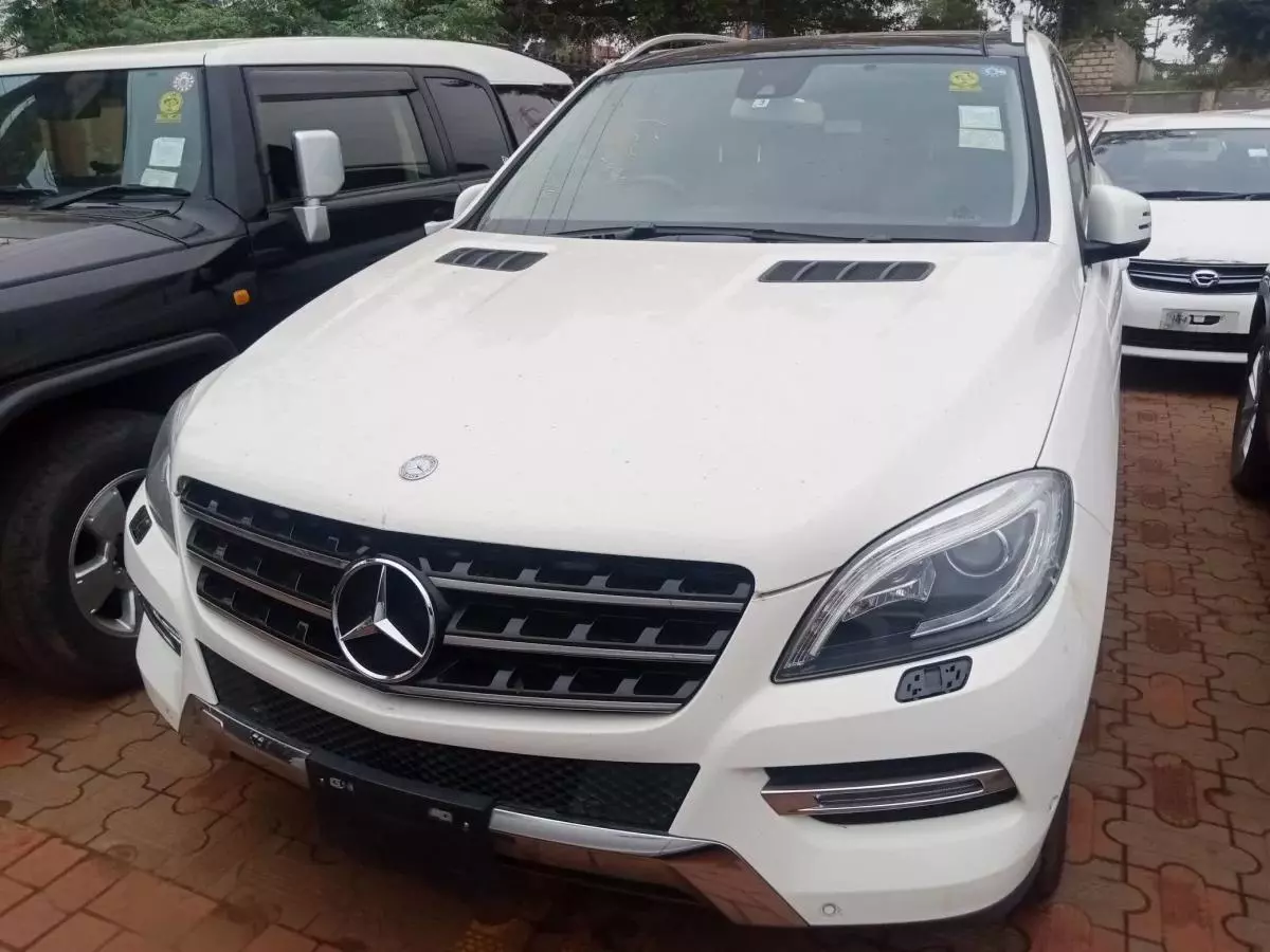 Mercedes-Benz ML 350   - 2012