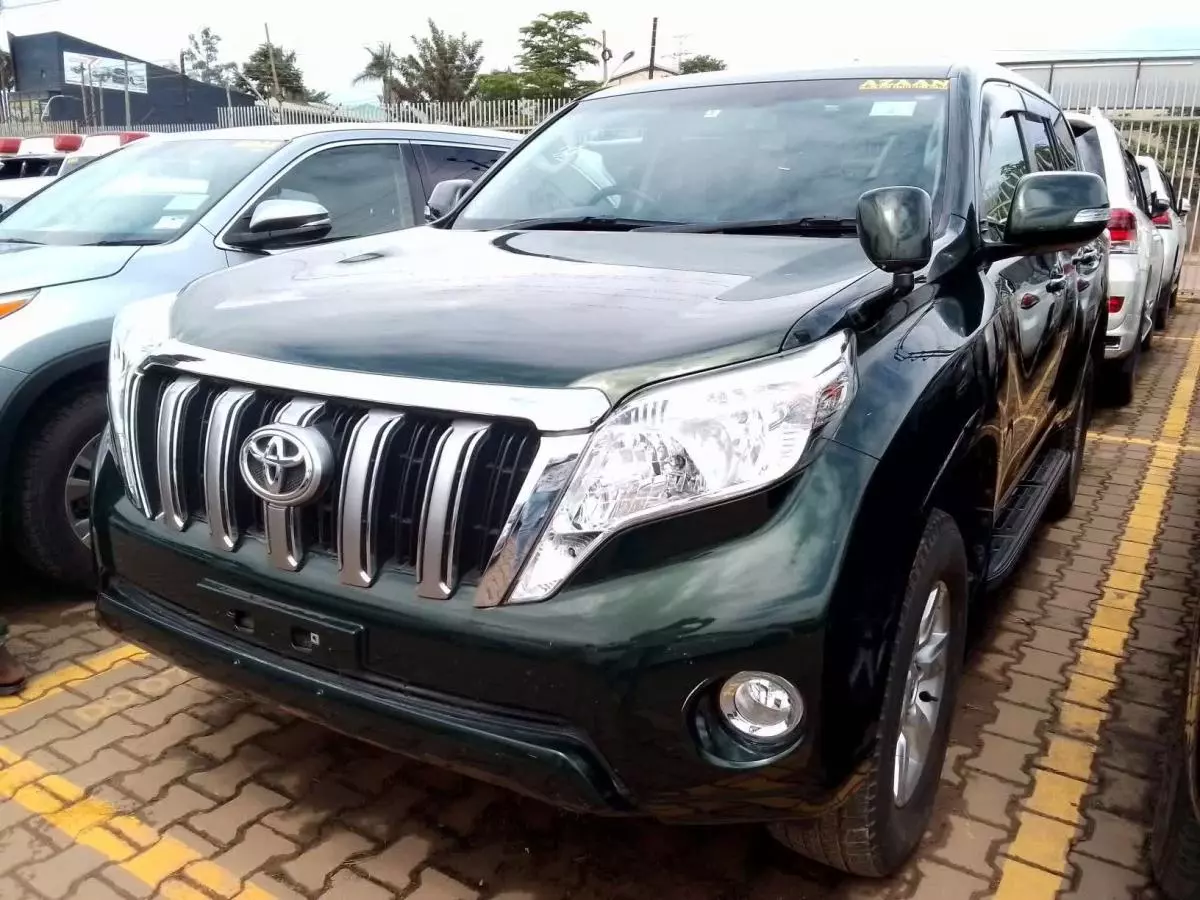 Toyota Landcruiser Prado - 2014