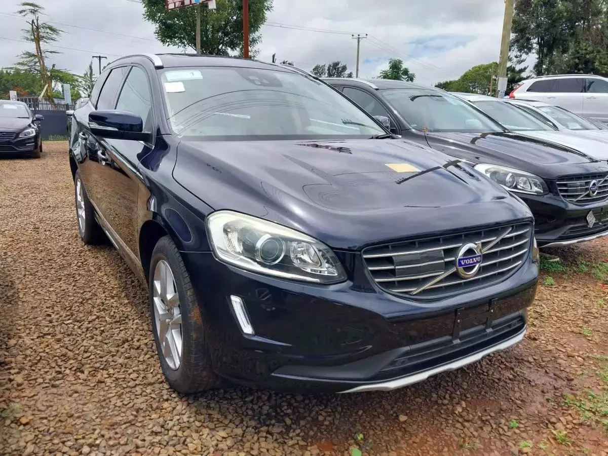 Volvo XC60   - 2017