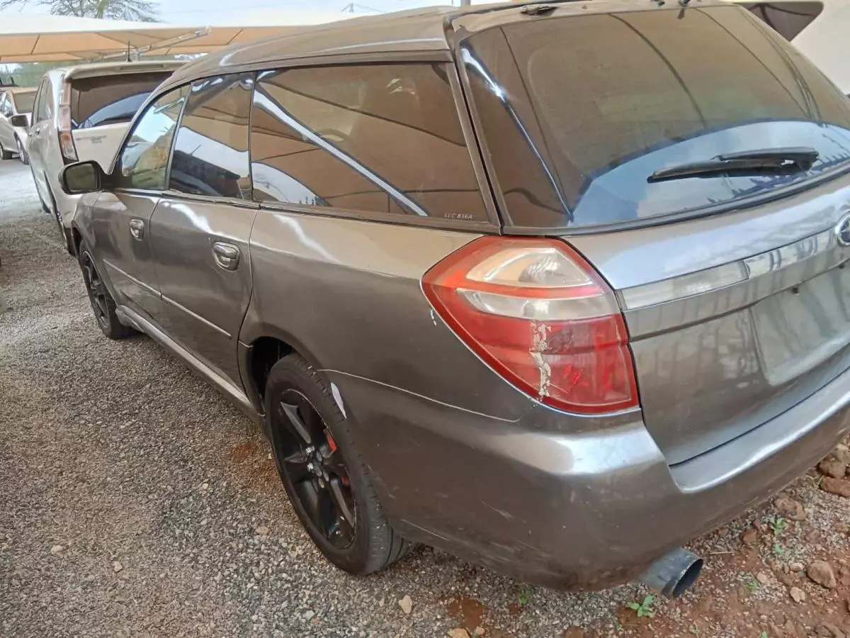 Subaru Legacy   - 2007