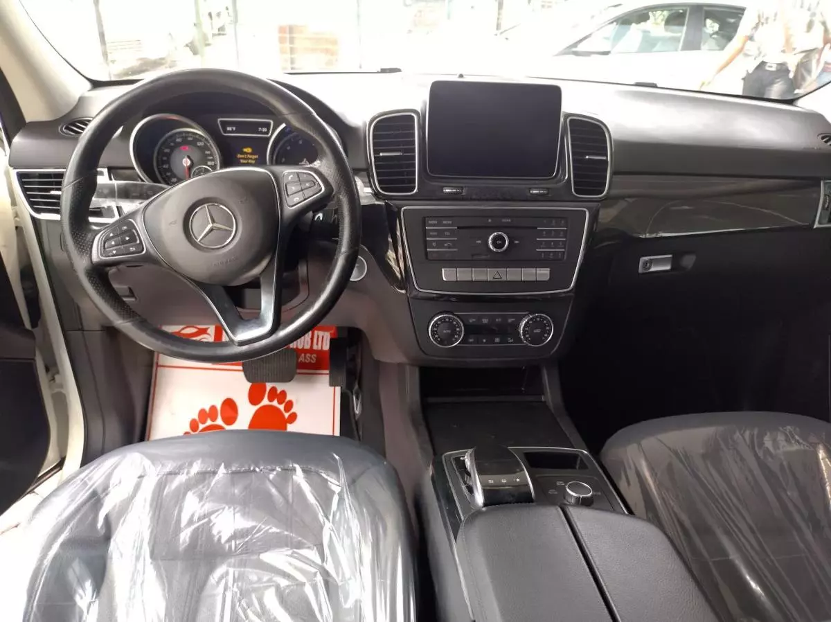 Mercedes-Benz GLE 350 - 2016