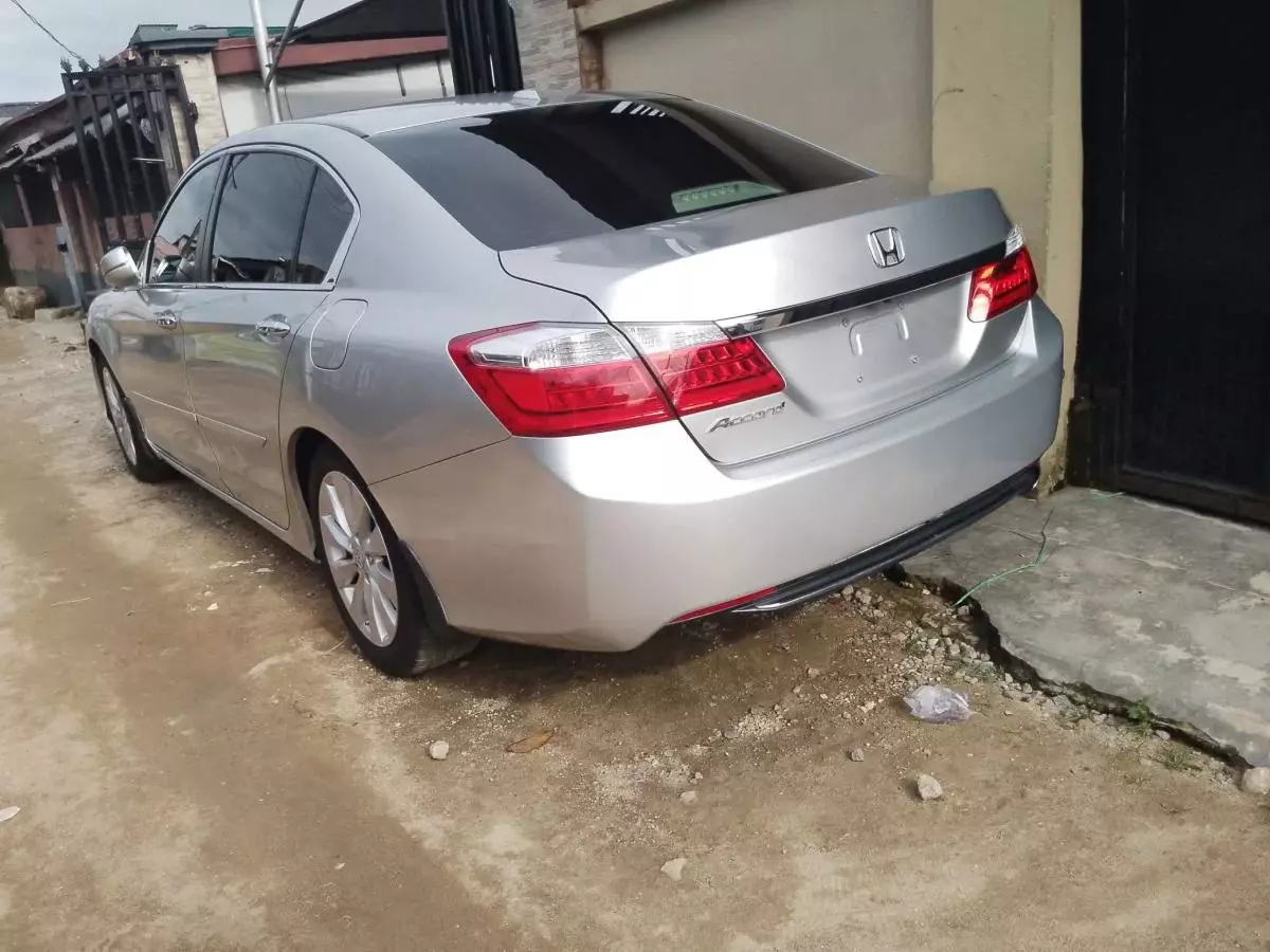 Honda Accord   - 2014