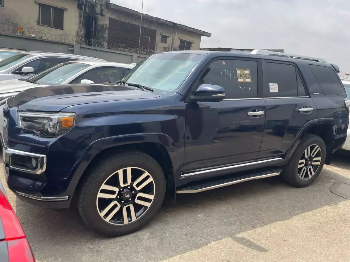 Toyota 4-Runner   - 2018