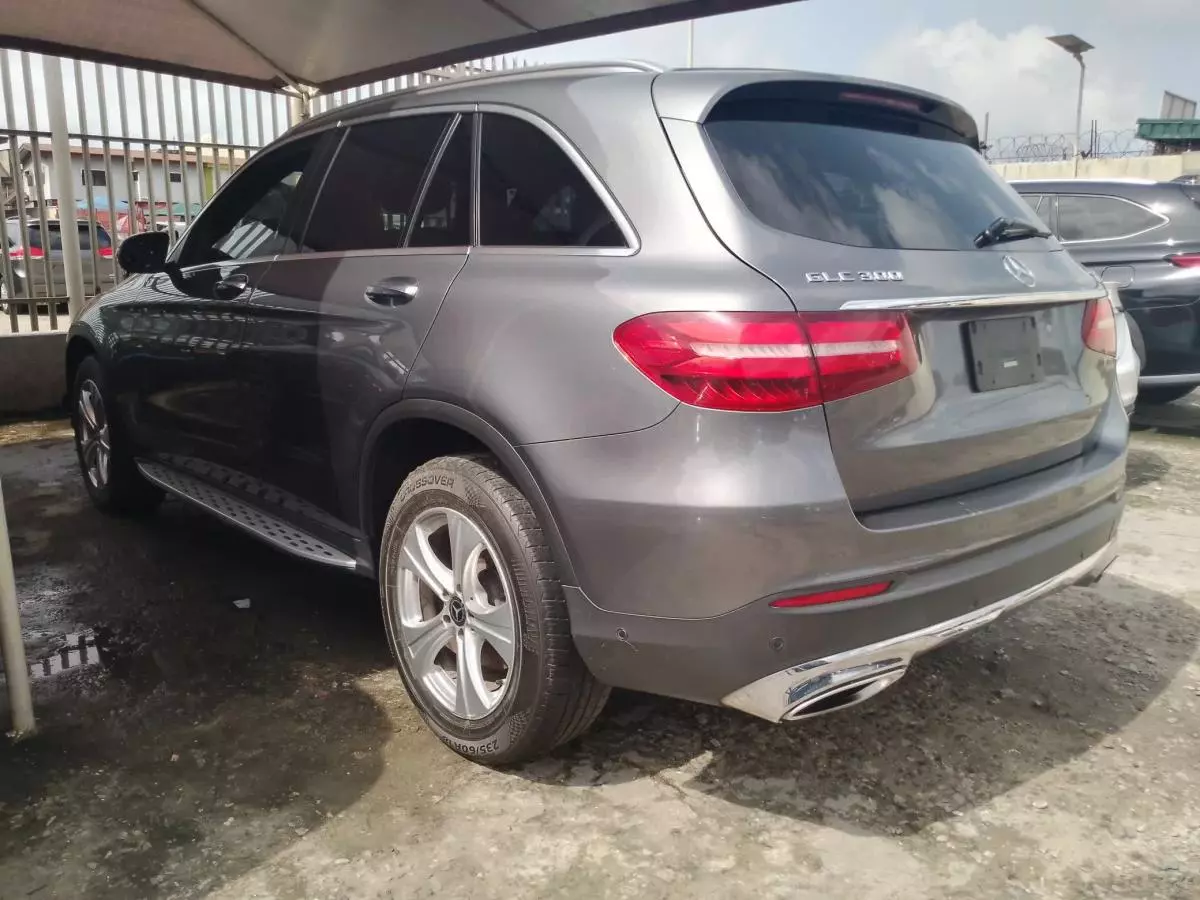 Mercedes-Benz GLC 300   - 2018