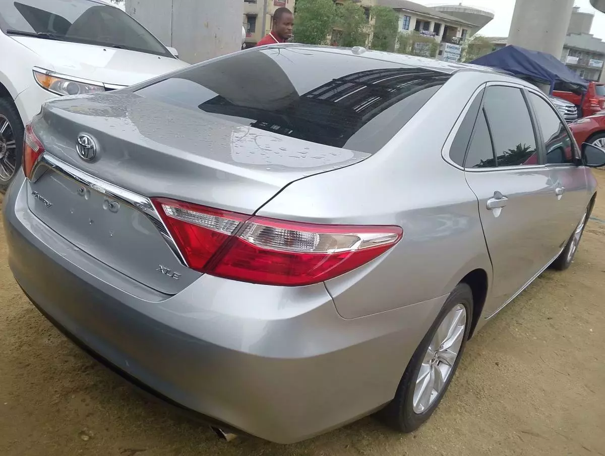 Toyota Camry   - 2015