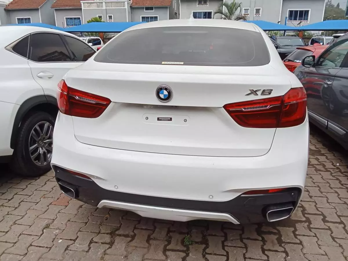 BMW X6   - 2018