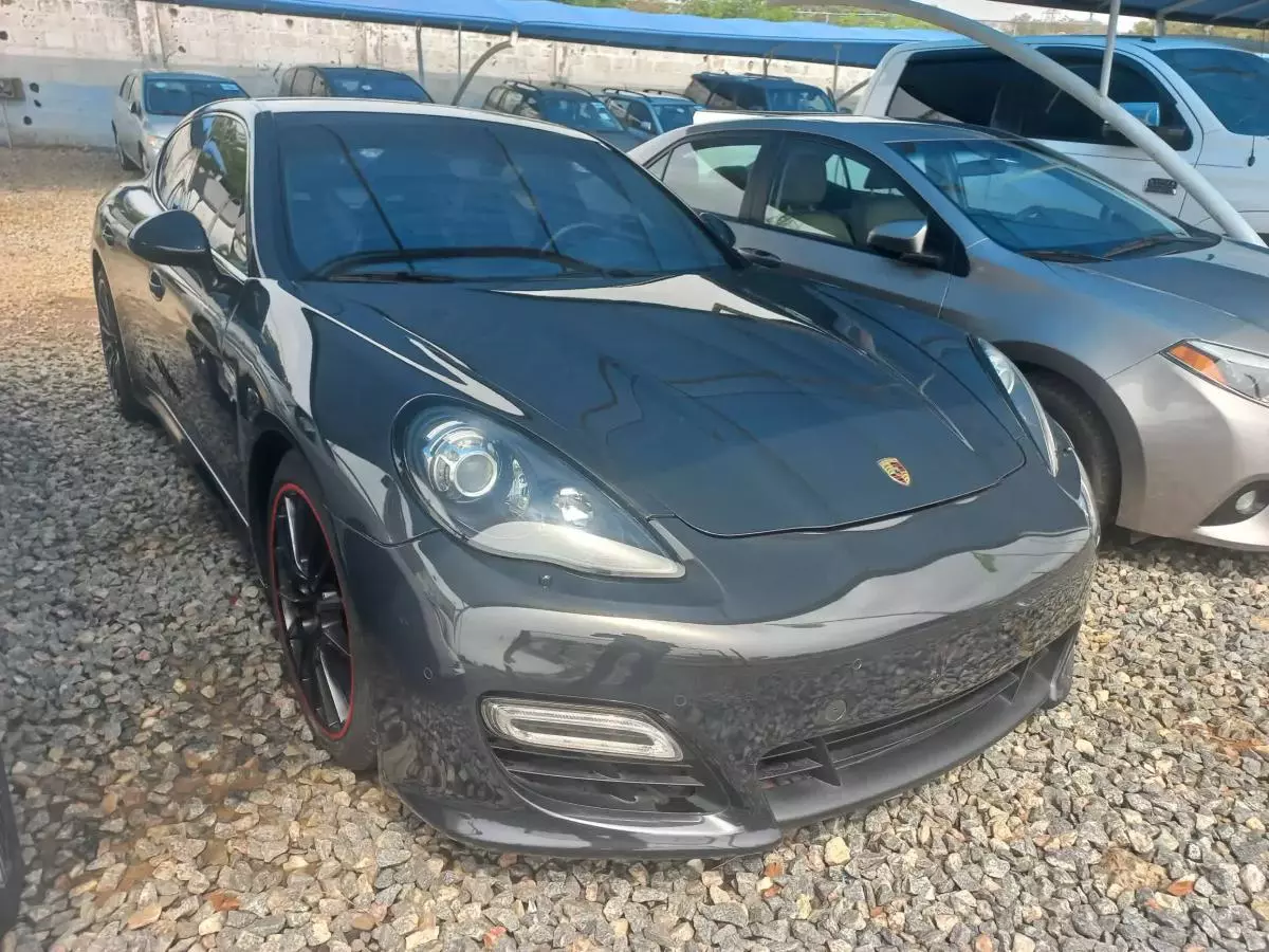 Porsche Panamera - 2013