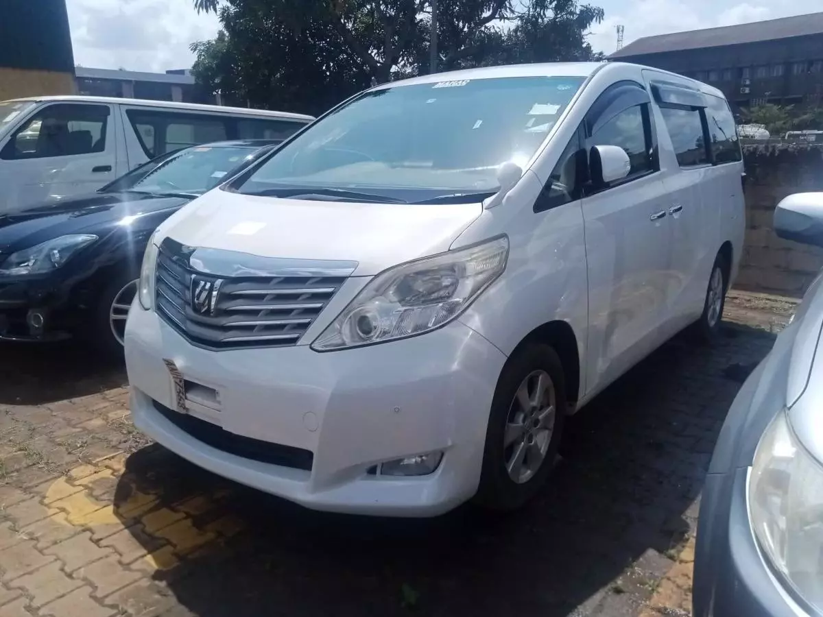 Toyota Alphard   - 2011