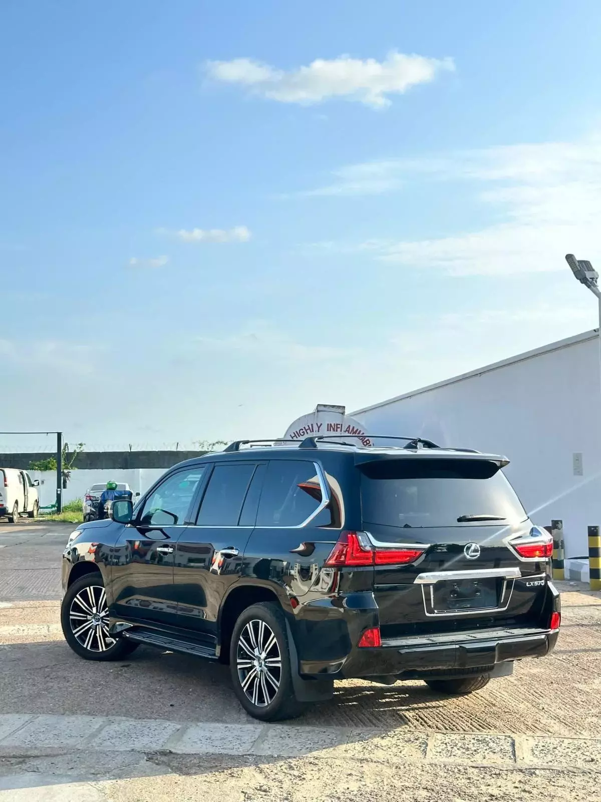 Lexus LX 570   - 2018