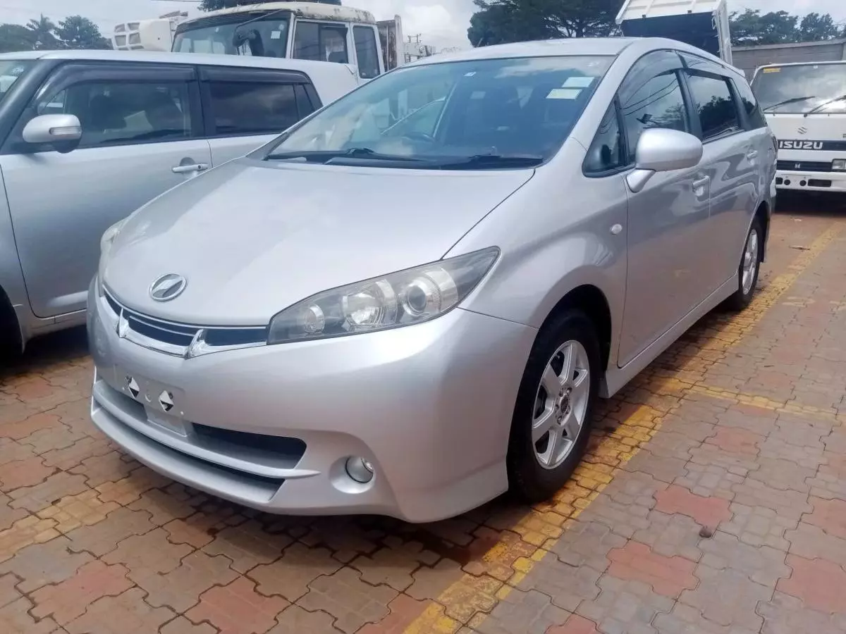 Toyota Wish   - 2010