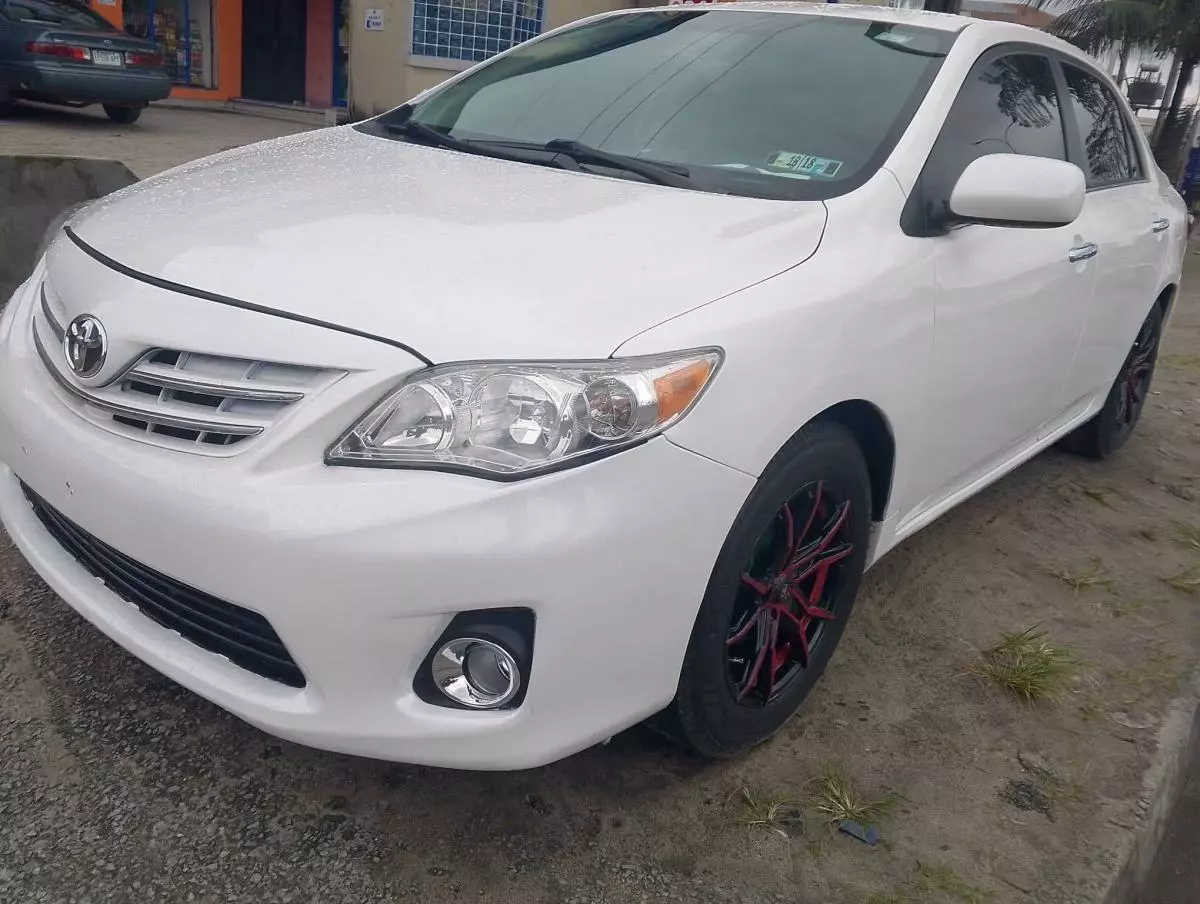 Toyota Corolla   - 2013