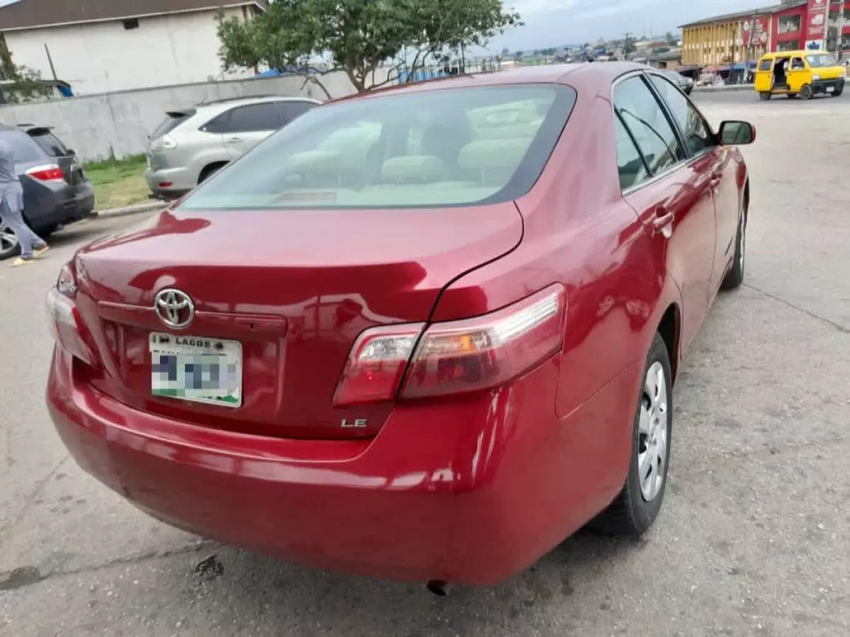 Toyota Camry   - 2007