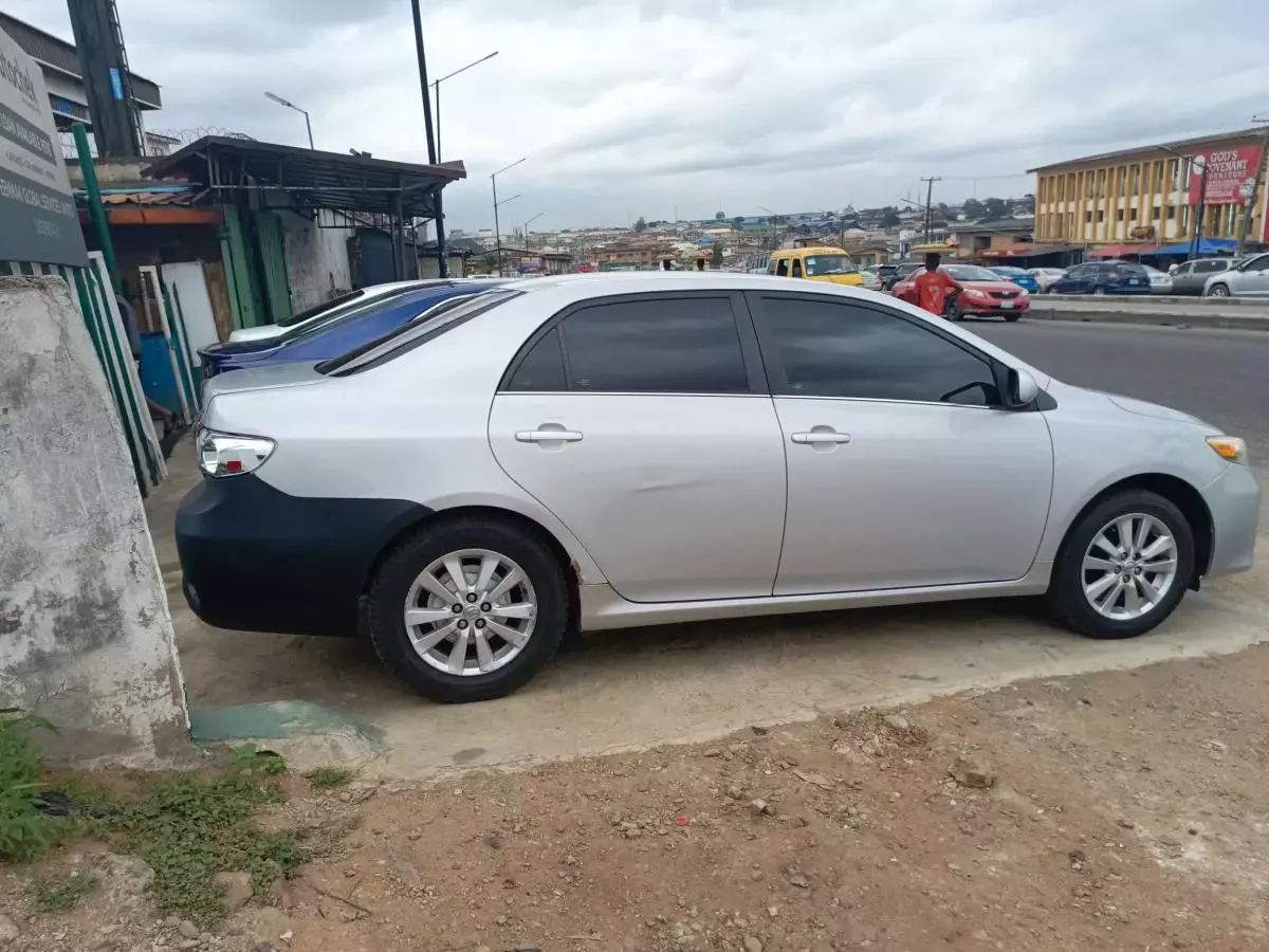 Toyota Corolla   - 2013