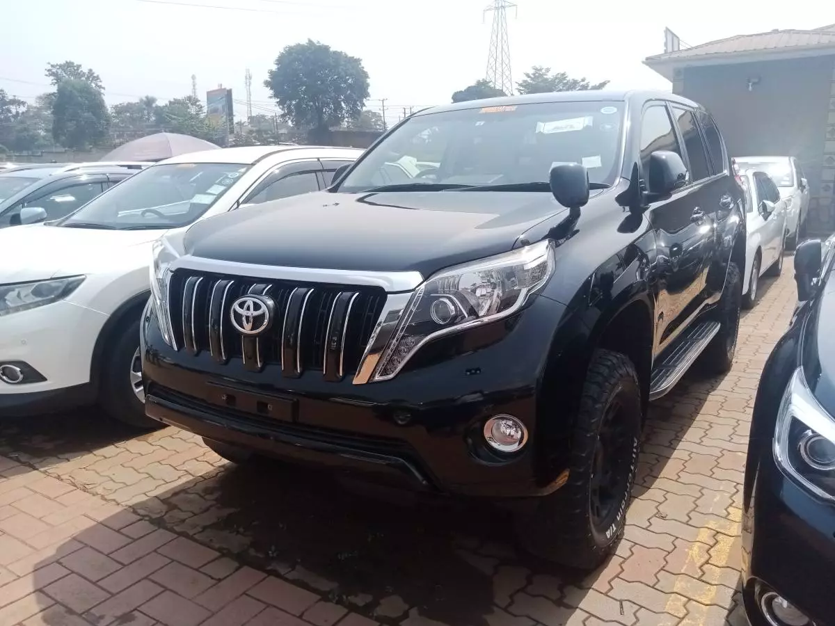 Toyota Landcruiser Prado   - 2015