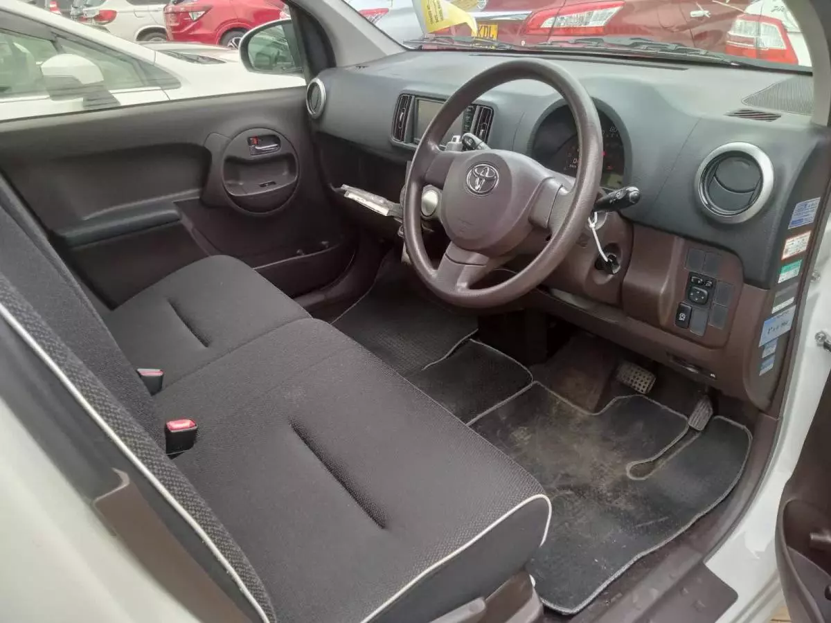 Toyota Passo - 2015