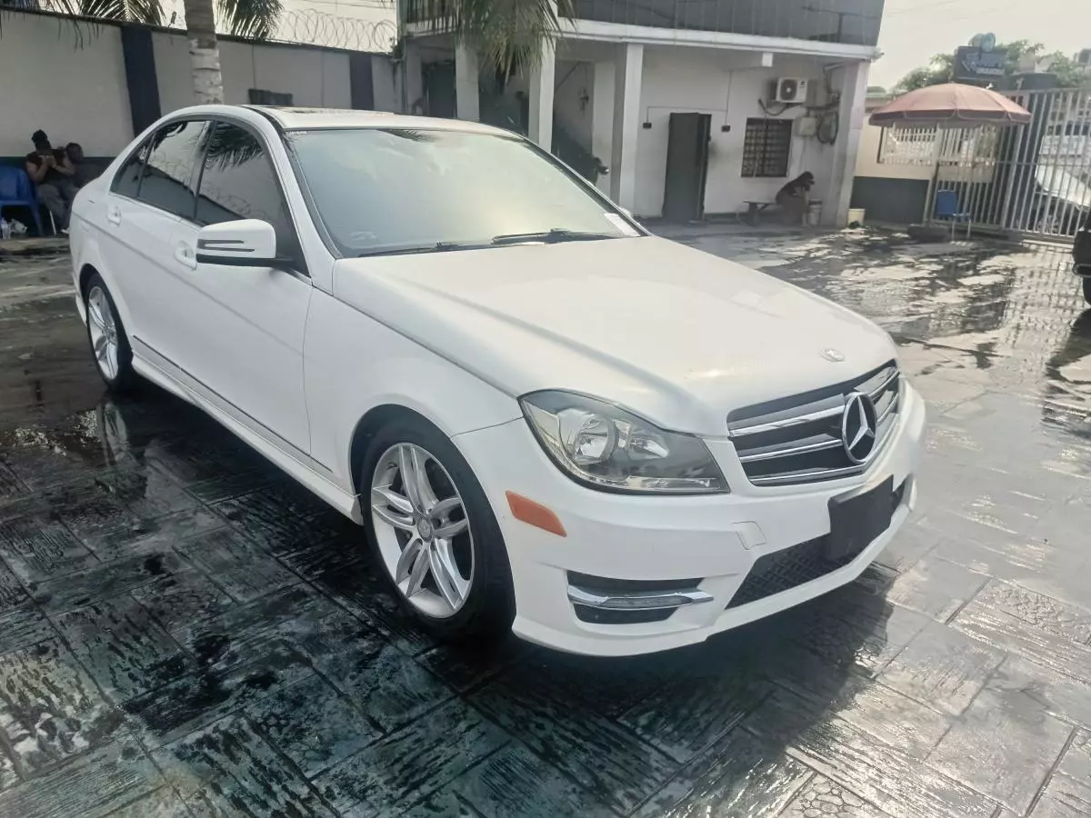 Mercedes-Benz C 300   - 2014