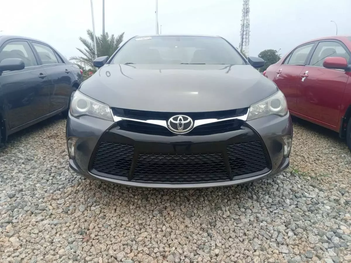 Toyota Camry   - 2015