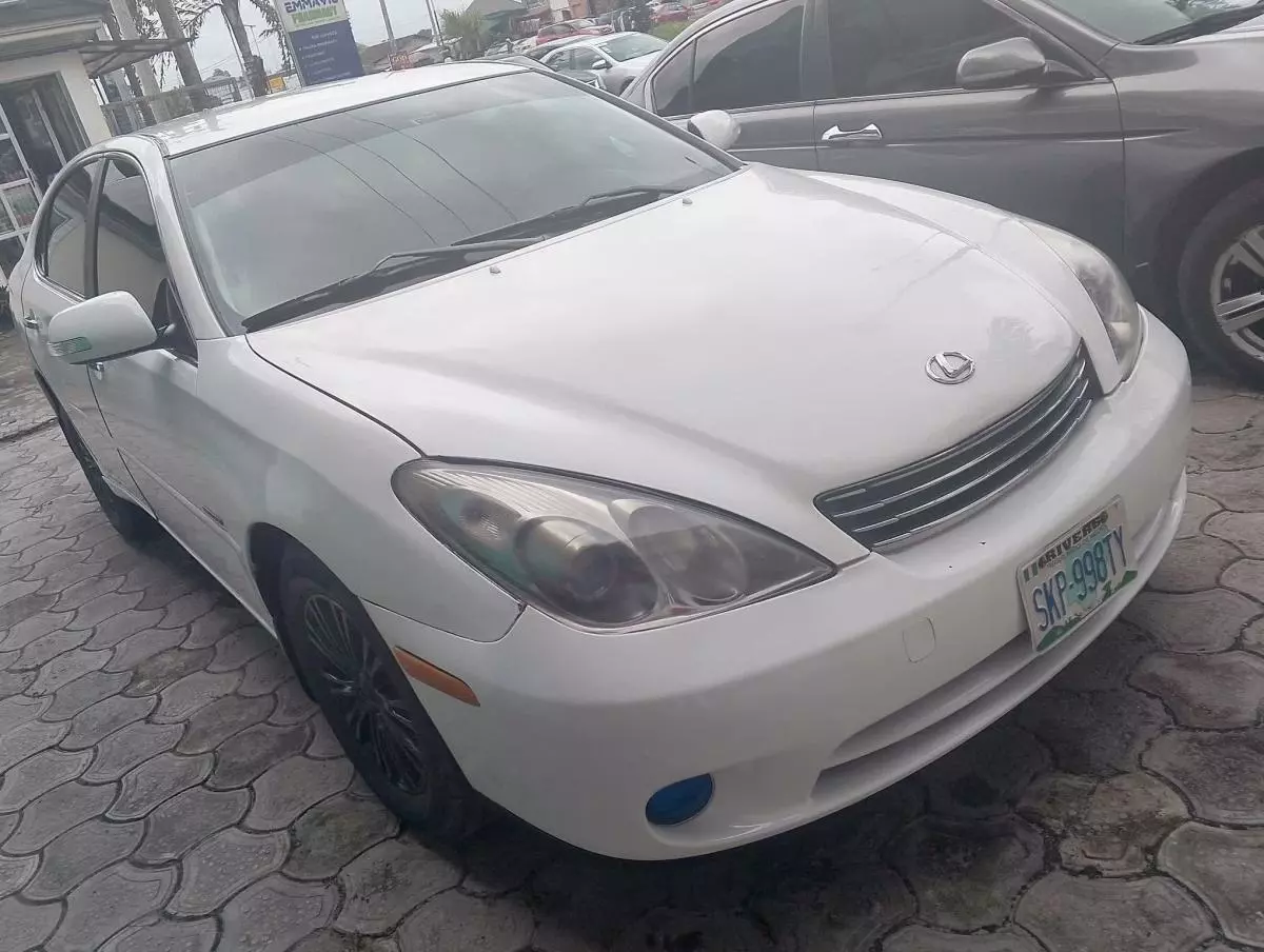 Lexus ES 330   - 2004