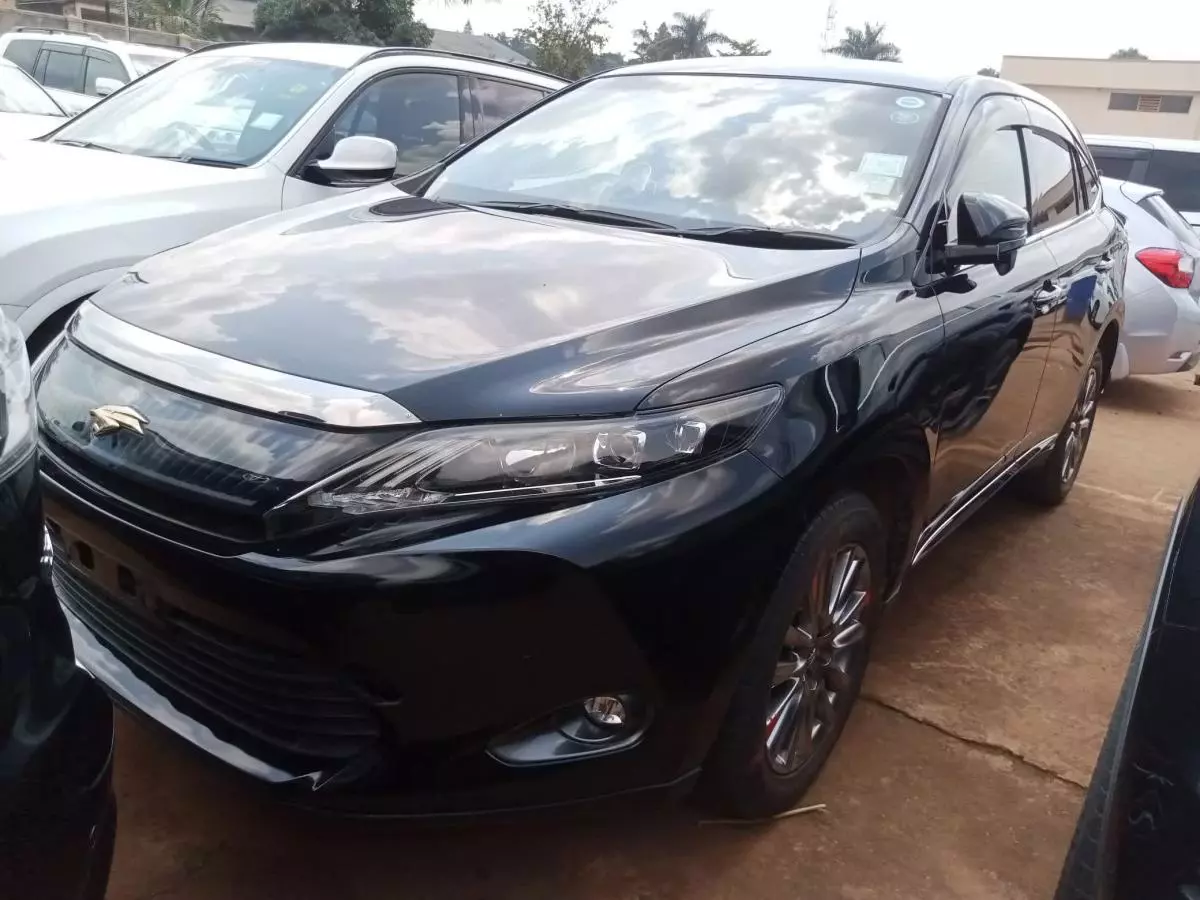 Toyota Harrier   - 2015